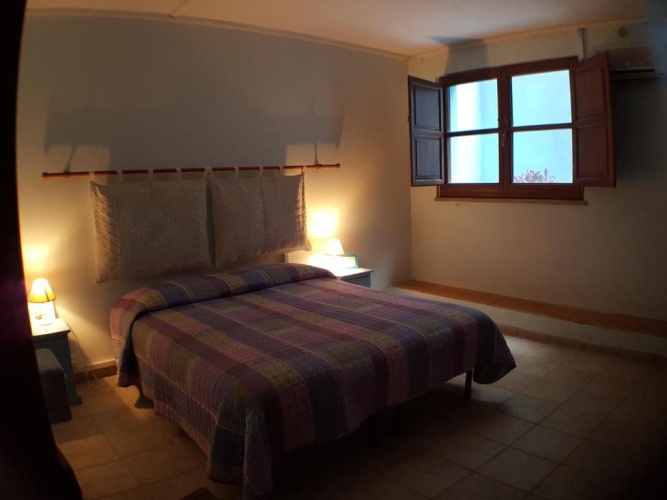 Economy Double Basement room