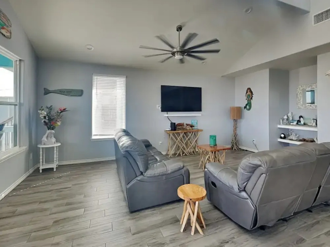 La Sirena by Silver Sands Vacation Rentals