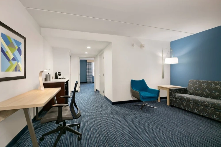 1 Bedroom Suite