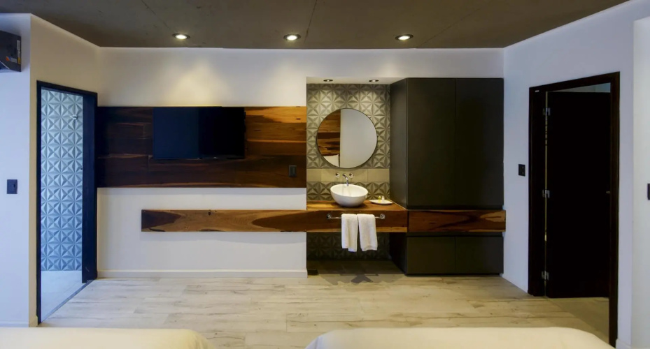 La Urumpta Hotel, AKEN MIND