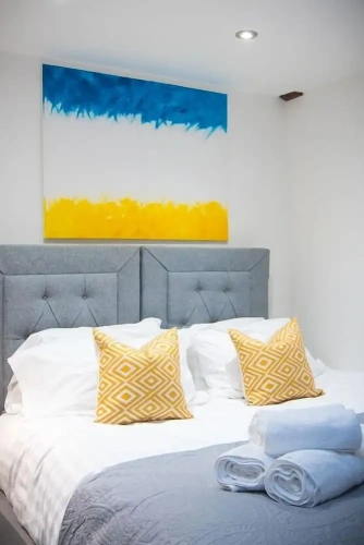 Deluxe Apartment