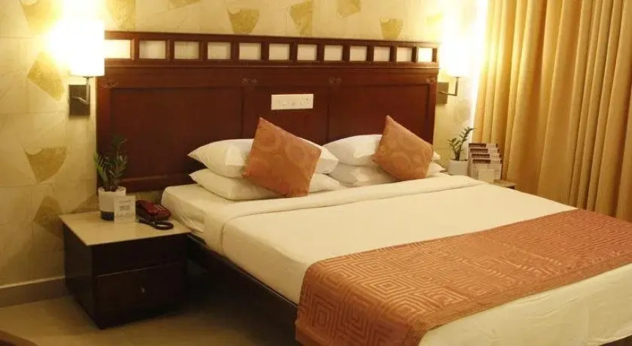 Hotel Raj Residency