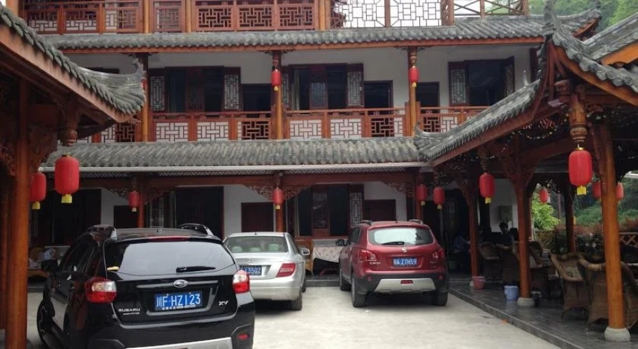 Moshang Huakai Guesthouse