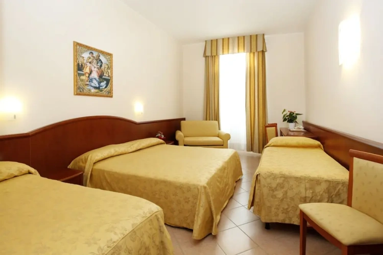 Superior Quadruple room with lake view