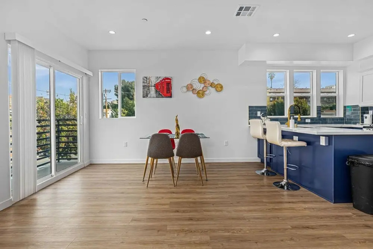 Downtown LA Stylish Suites