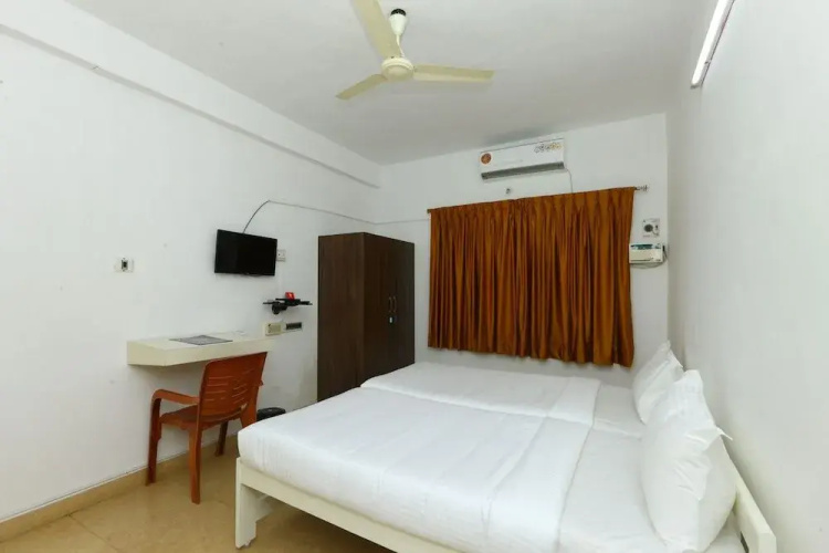 OYO 9261 SPL Serviced Apartments Sholinganallur