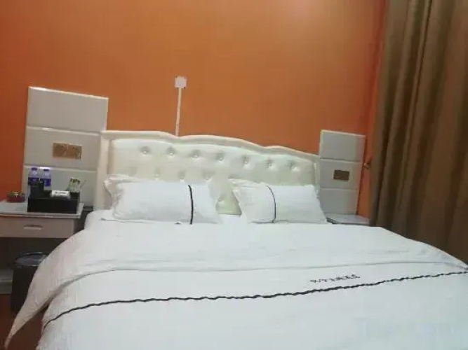 Yuanmou Yuexi Theme Hotel