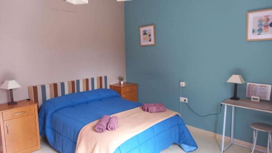 Standard Twin room with mountain view