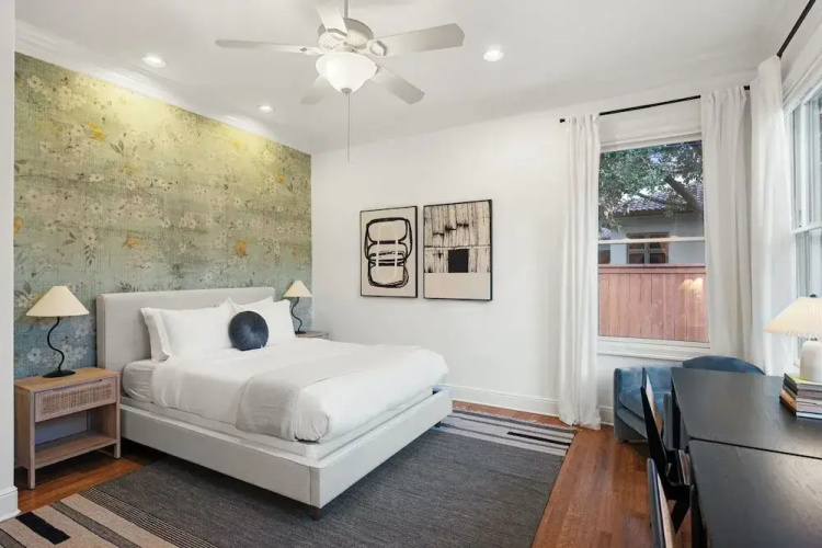 Chic & Secluded 4 BDR in Desirable Tarrytown!