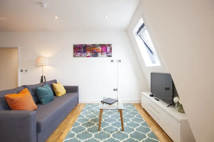 Alexandra Apartment