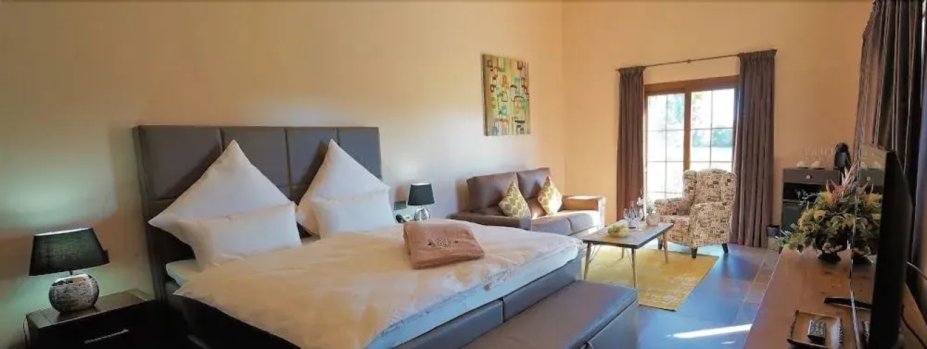 VMG Private Suites - Adults Only