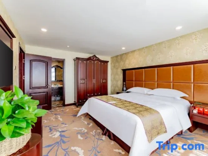 1 Bedroom Deluxe Suite