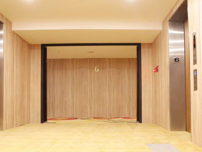 Aeris International Hotel