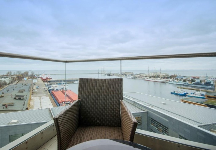 1 Bedroom Apartment with balcony and with sea view