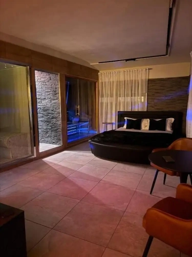 Luxury Double room with balcony and with city view