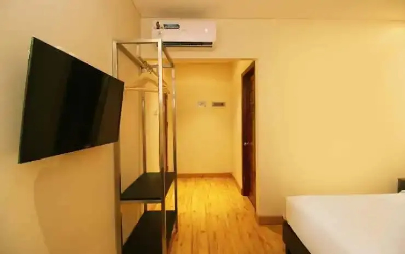 Altona Hotel