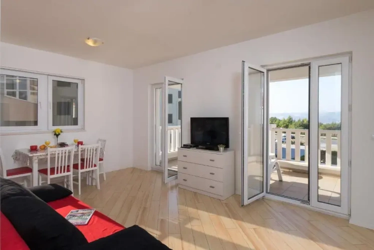 1 Bedroom Apartment with balcony