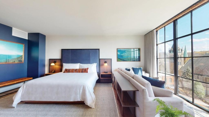 Deluxe Double Suite