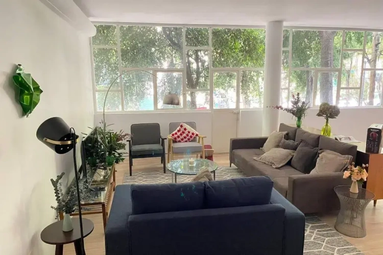3 Bedrooms Apartment