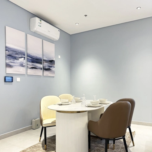 3 Bedrooms Apartment