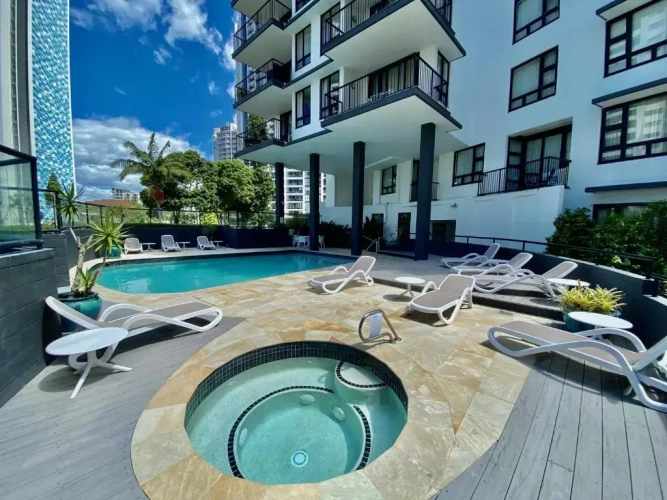 2 Bedrooms Apartment
