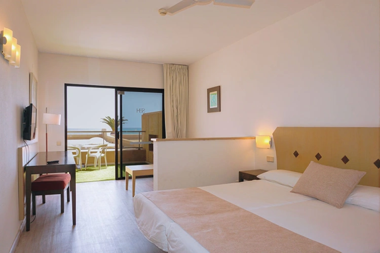 Standard Double room with sea view
