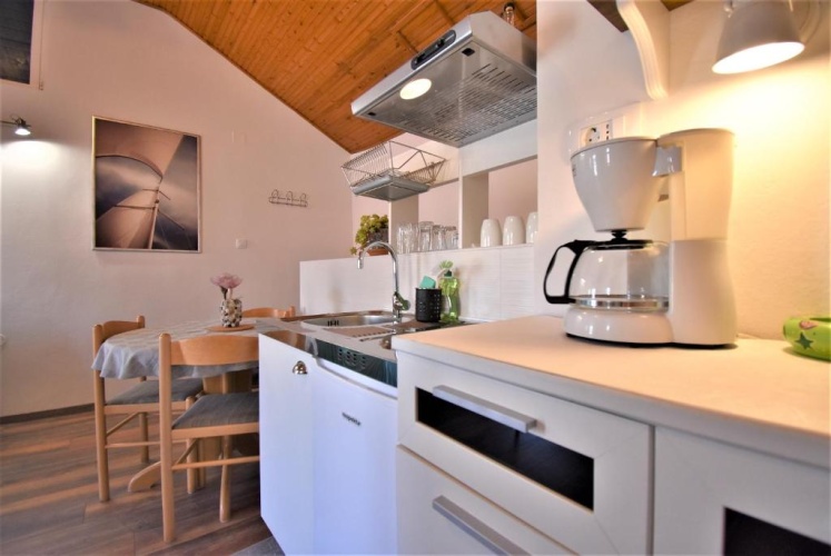 Studio with balcony and with sea view