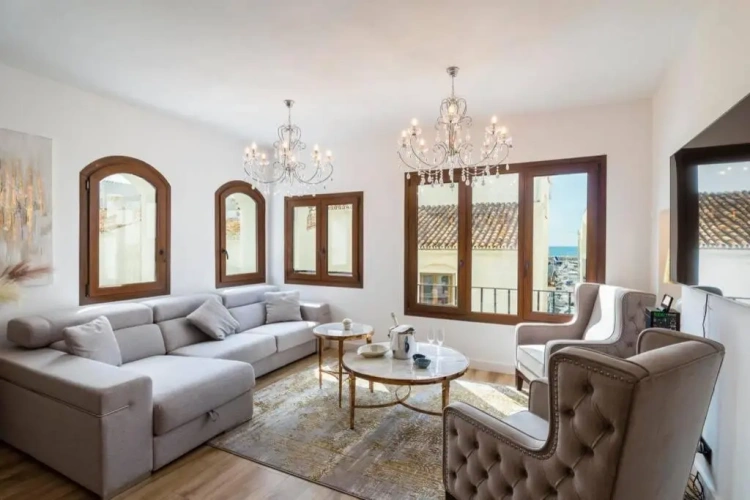 3 Bedrooms Apartment