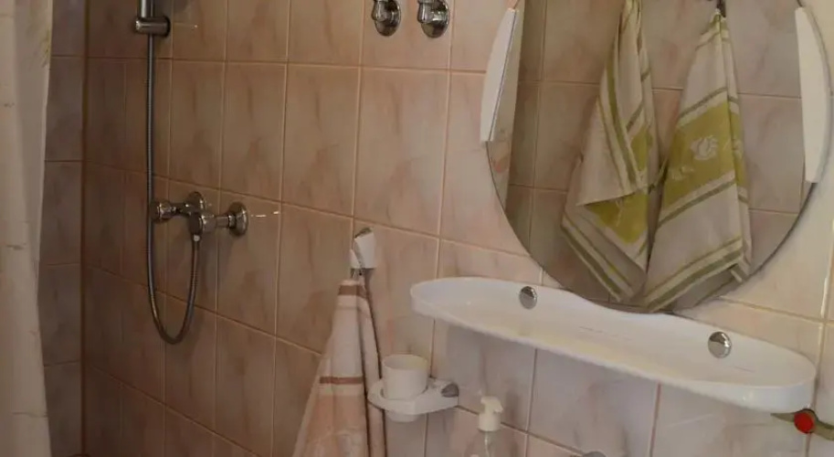 Dom Nad Jeziorem „Hubka”