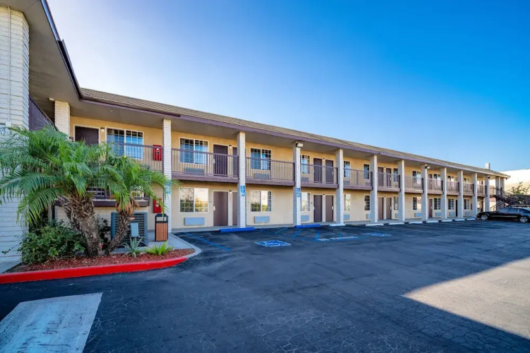 Willow Tree Inn