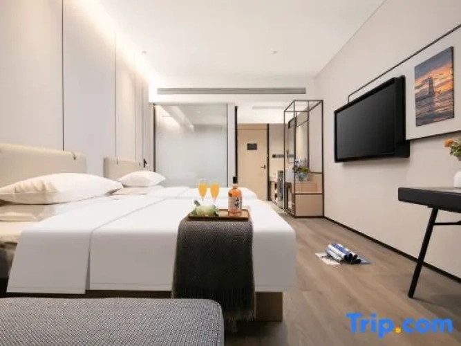 Standard Twin room with balcony