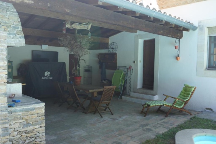 Standard Triple room with garden view