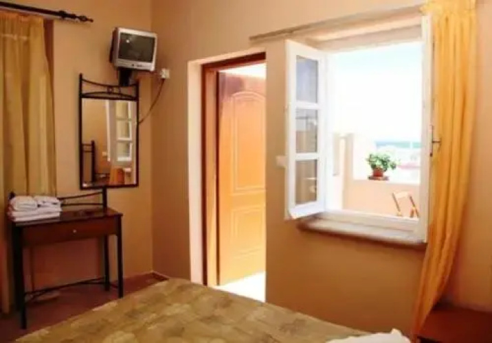 Hermoupolis Rooms