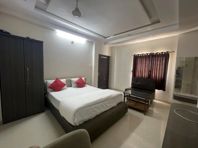 Deluxe Double room with city view