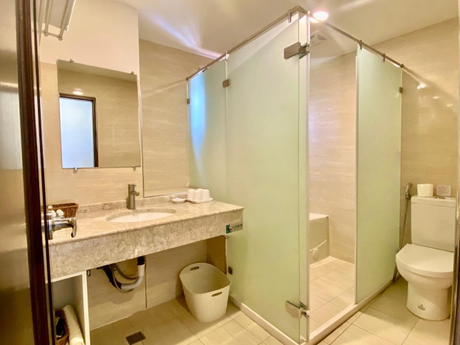 Standard Quadruple room with lake view