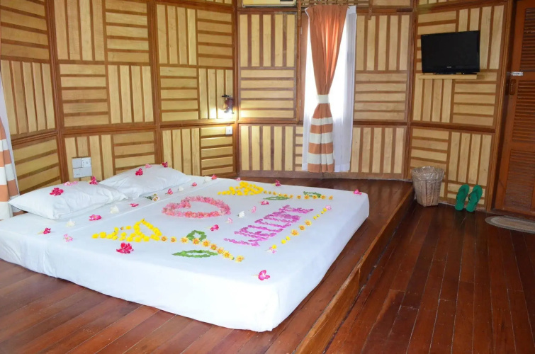 Kaday Aung Hotel