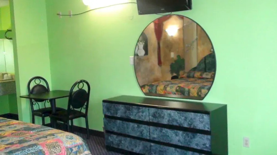 Safari Inn Motel