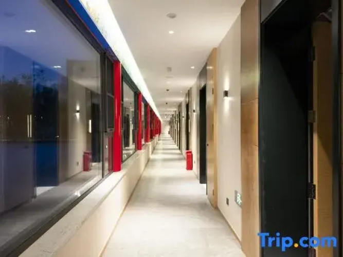 Jianguo Hidden Hotel