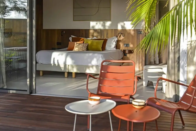 Deluxe Double room with balcony and with garden view