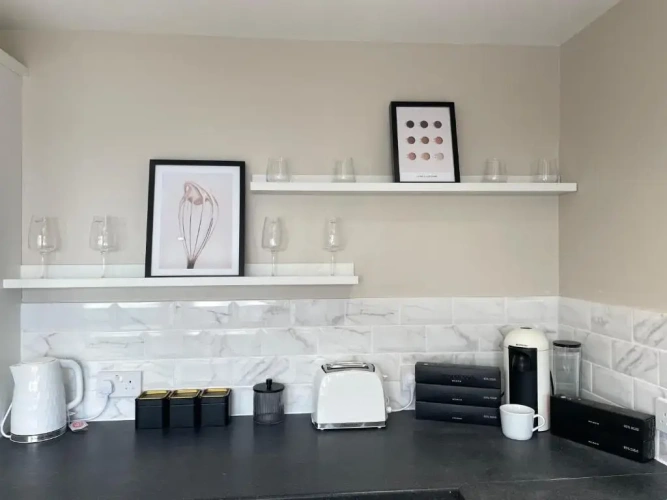 2 Bedrooms Cottage