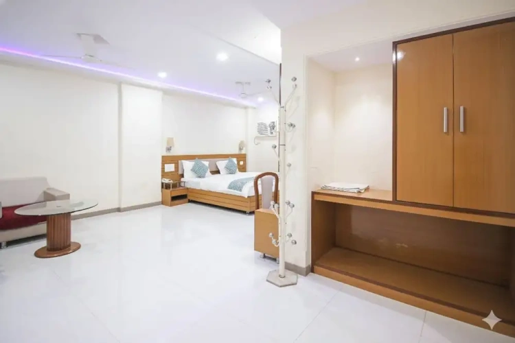 Luxury Suite