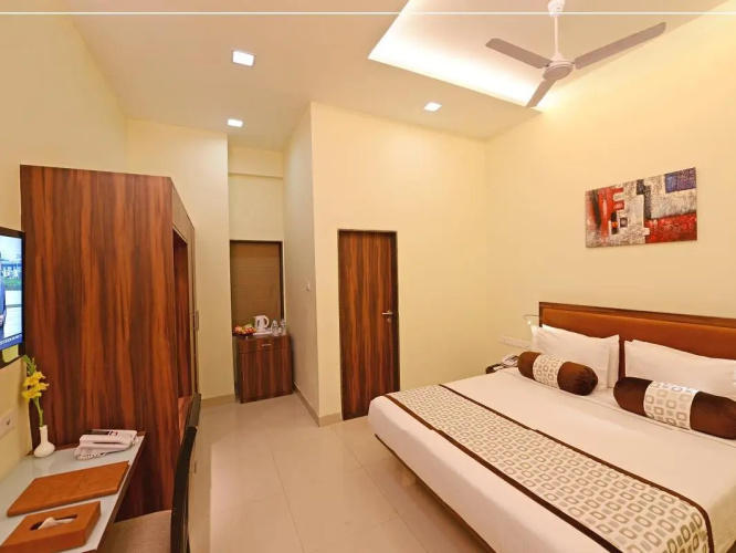 Vijaya Tej Clarks Inn