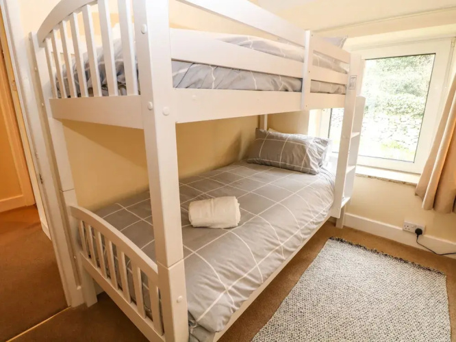 4 Alma Road