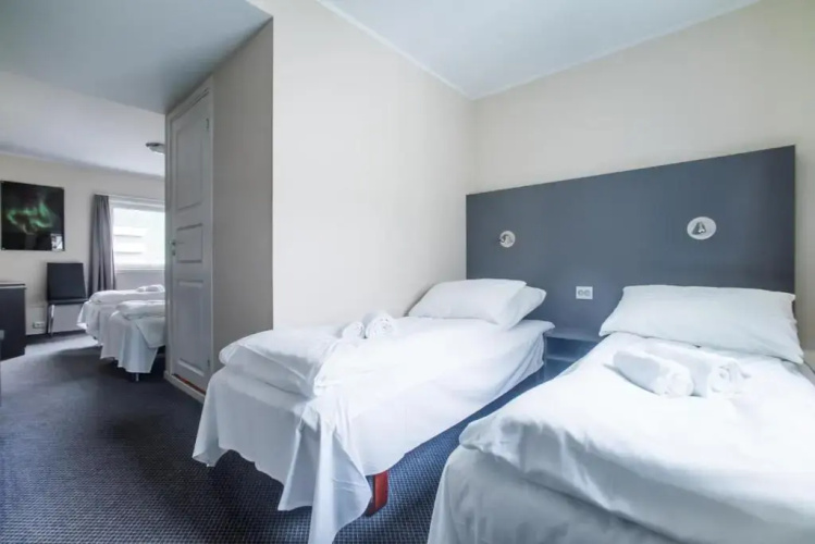 Enter Viking Hotel