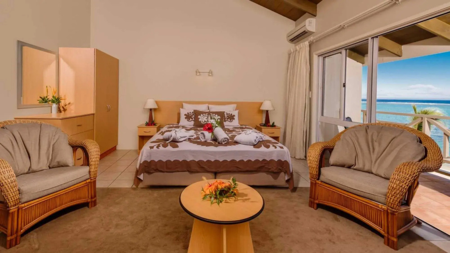Moana Sands Beachfront Hotel