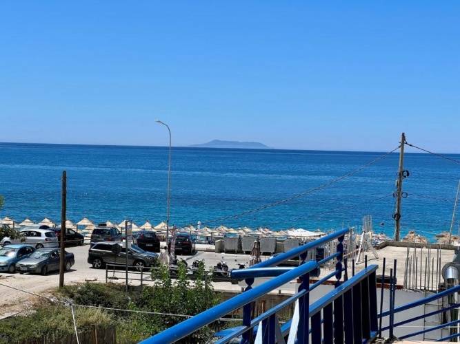 Standard Triple room with sea view