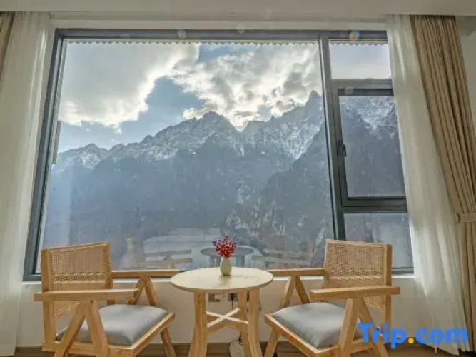 Yunlu Mountain Residence