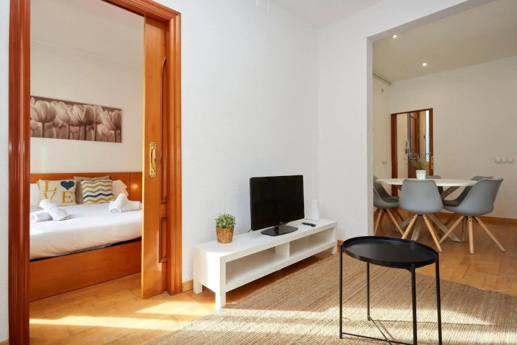42ARA156 - Spacious apartment in Eixample