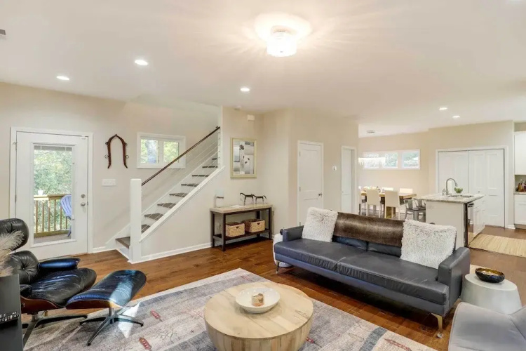 Luxe Mountain Home Near Ridgecrest & Asheville!