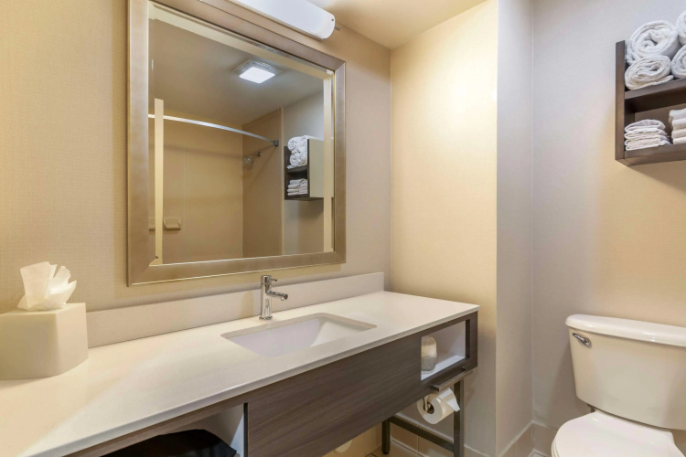 Best Western Plus Kendall Hotel & Suites photo 11